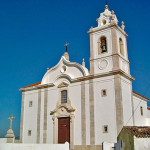 Igreja de São Pedro dos Grilhões, Azueira